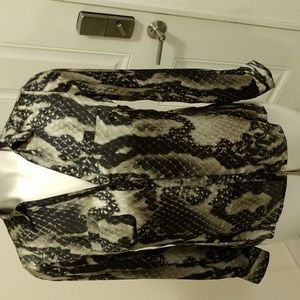 NWT Jones New York silk button front shirt with button cuffs and slit sides